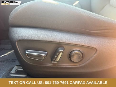 Used 2025 Toyota RAV4 XLE AWD/4WD image 29