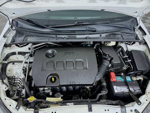 Used 2015 Toyota Corolla LE FWD image 28