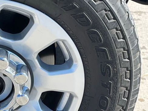 Used 2024 Ford F250 XLT w/ FX4 Off-Road Package AWD/4WD image 8