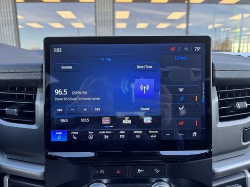 Used 2024 Ford Expedition XLT image 8