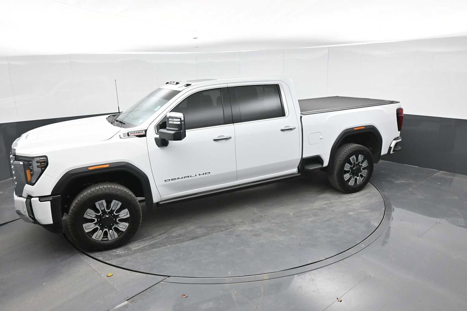 Used 2024 GMC Sierra 2500 Denali w/ Denali Reserve Package AWD/4WD image 13
