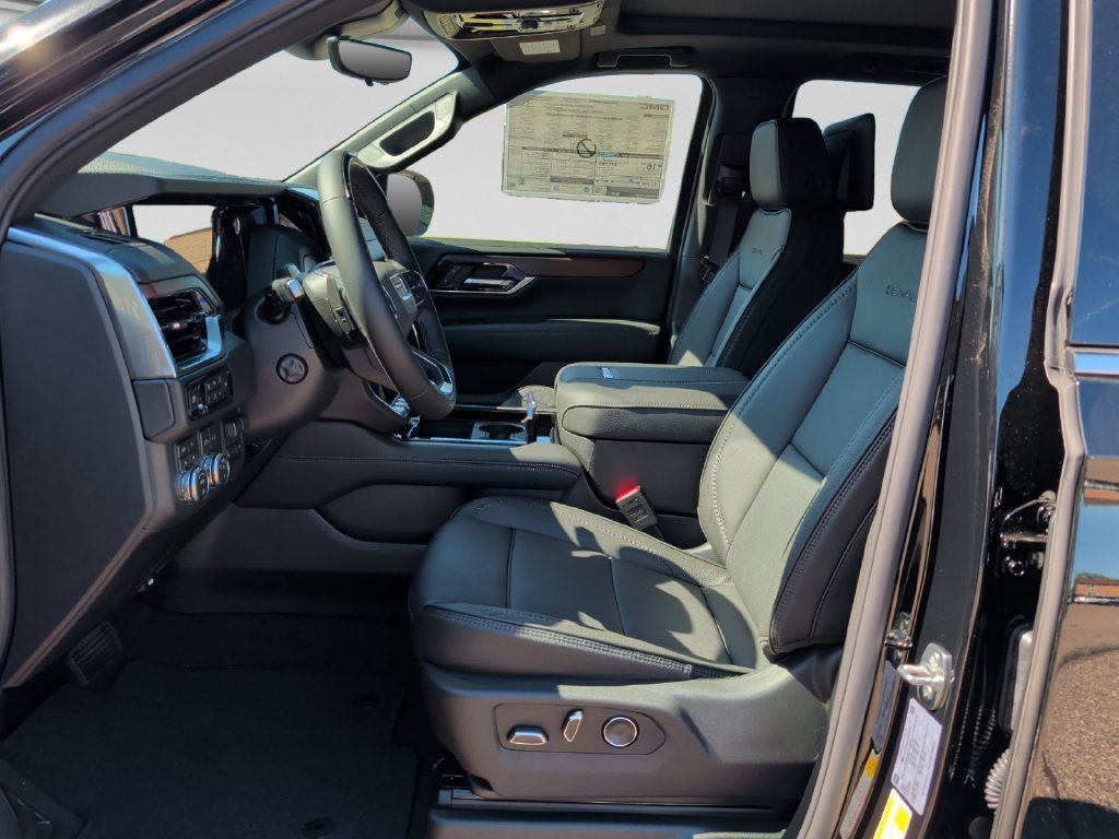 New 2026 GMC Yukon Denali w/ Denali Reserve Package AWD/4WD image 21