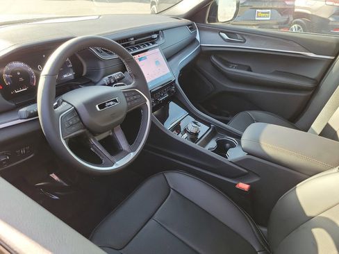 New 2025 Jeep Grand Cherokee L Limited w/ Luxury Tech Group II image 3