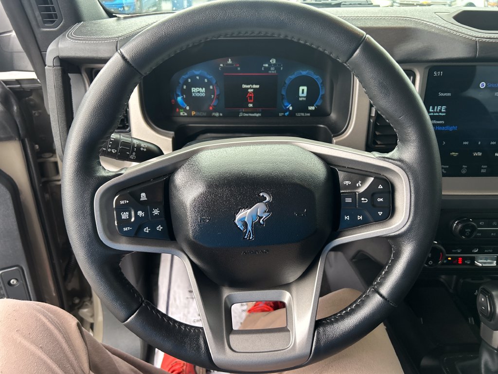 Used 2025 Ford Bronco Outer Banks AWD/4WD image 17