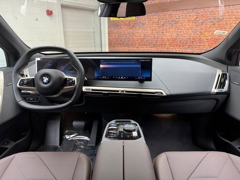 Used 2026 BMW iX xDrive45 image 12