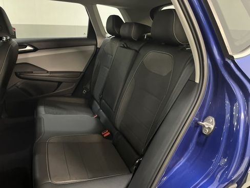 Certified 2023 Volkswagen Taos SE w/ Panoramic Sunroof Package FWD image 20