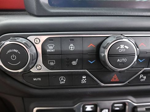 Used 2018 Jeep Wrangler Unlimited Rubicon AWD/4WD image 29