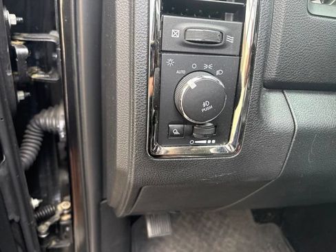 Used 2018 RAM 1500 Sport w/ Convenience Group AWD/4WD image 18