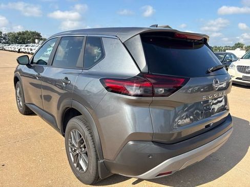 Used 2023 Nissan Rogue S AWD/4WD image 5