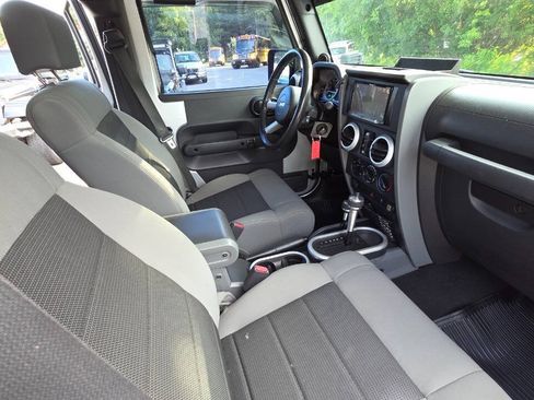 Used 2010 Jeep Wrangler Unlimited Sahara w/ Dual Top Group AWD/4WD image 52