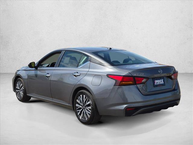 Used 2025 Nissan Altima 2.5 SV FWD image 8