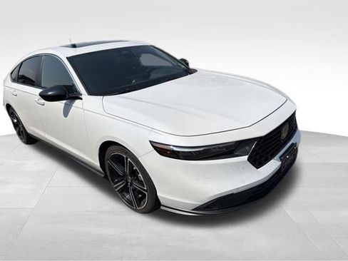 Used 2024 Honda Accord Sport image 7