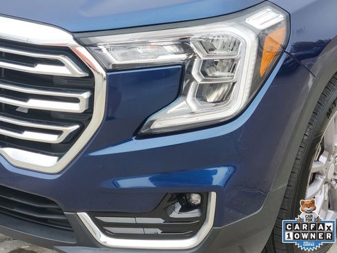 Used 2023 GMC Terrain SLT image 14
