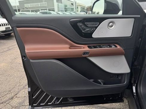 New 2026 Lincoln Aviator Reserve AWD/4WD image 12