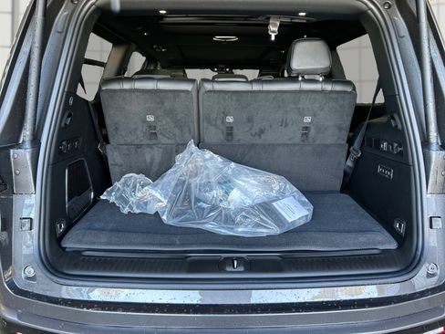 New 2026 Jeep Grand Wagoneer Limited AWD/4WD image 12