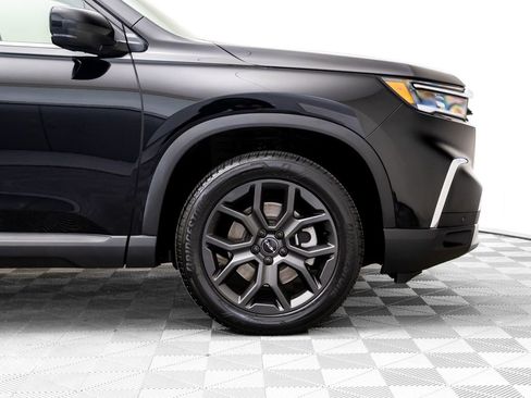 Used 2024 Honda Pilot Touring image 38