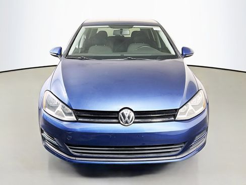 Used 2017 Volkswagen Golf S image 2