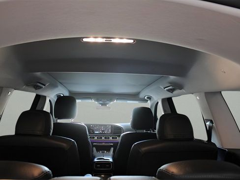 Used 2023 Mercedes-Benz GLS 450 4MATIC image 25