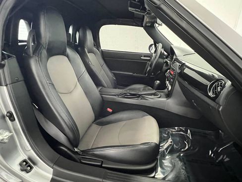 Used 2014 MAZDA MX-5 Miata Sport RWD image 16