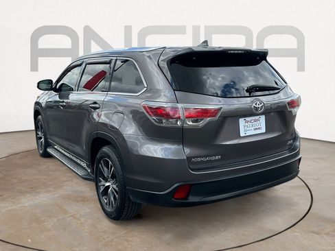 Used 2016 Toyota Highlander XLE FWD image 8
