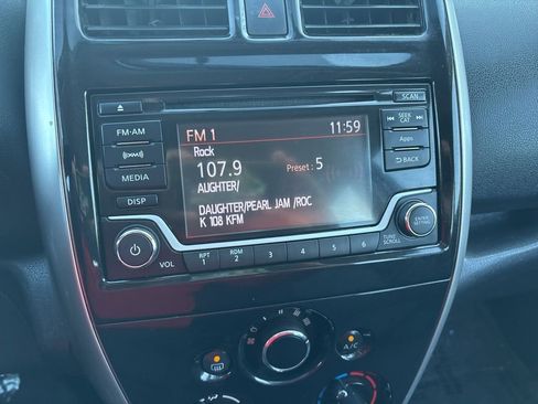 Used 2016 Nissan Versa Note SV image 21