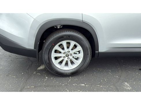 New 2026 Toyota Grand Highlander AWD image 14