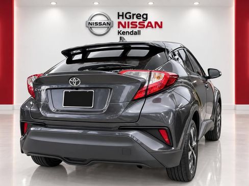 Used 2021 Toyota C-HR XLE FWD image 6