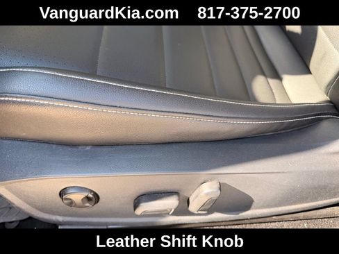 Used 2024 Volkswagen Jetta SE FWD image 15
