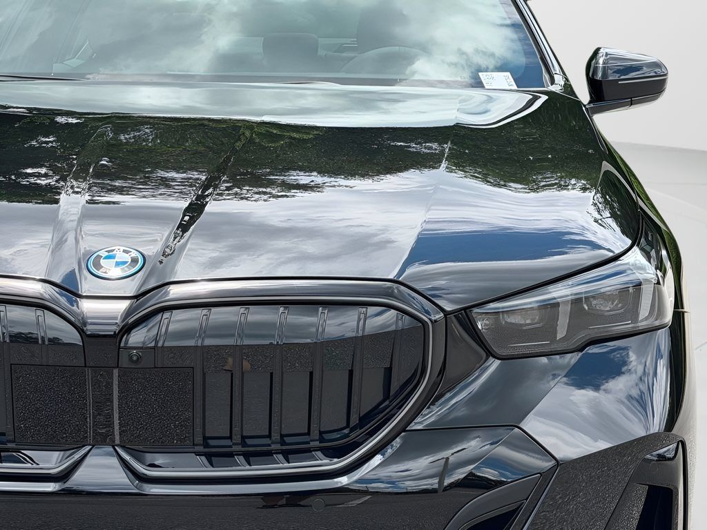 New 2027 BMW 550e xDrive w/ Premium Package AWD/4WD image 26