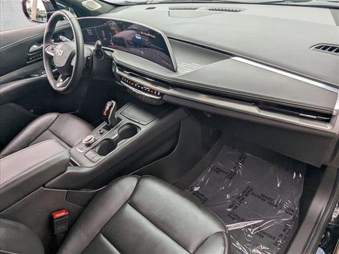 Used 2024 Cadillac XT4 Premium Luxury image 22