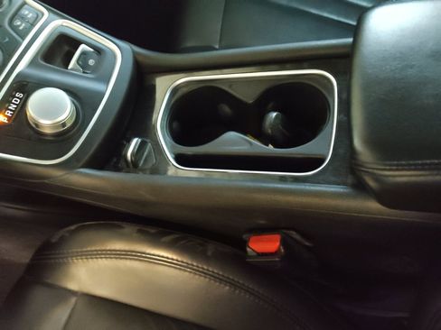 Used 2016 Chrysler 200 C w/ Navigation & Sound Group I image 26