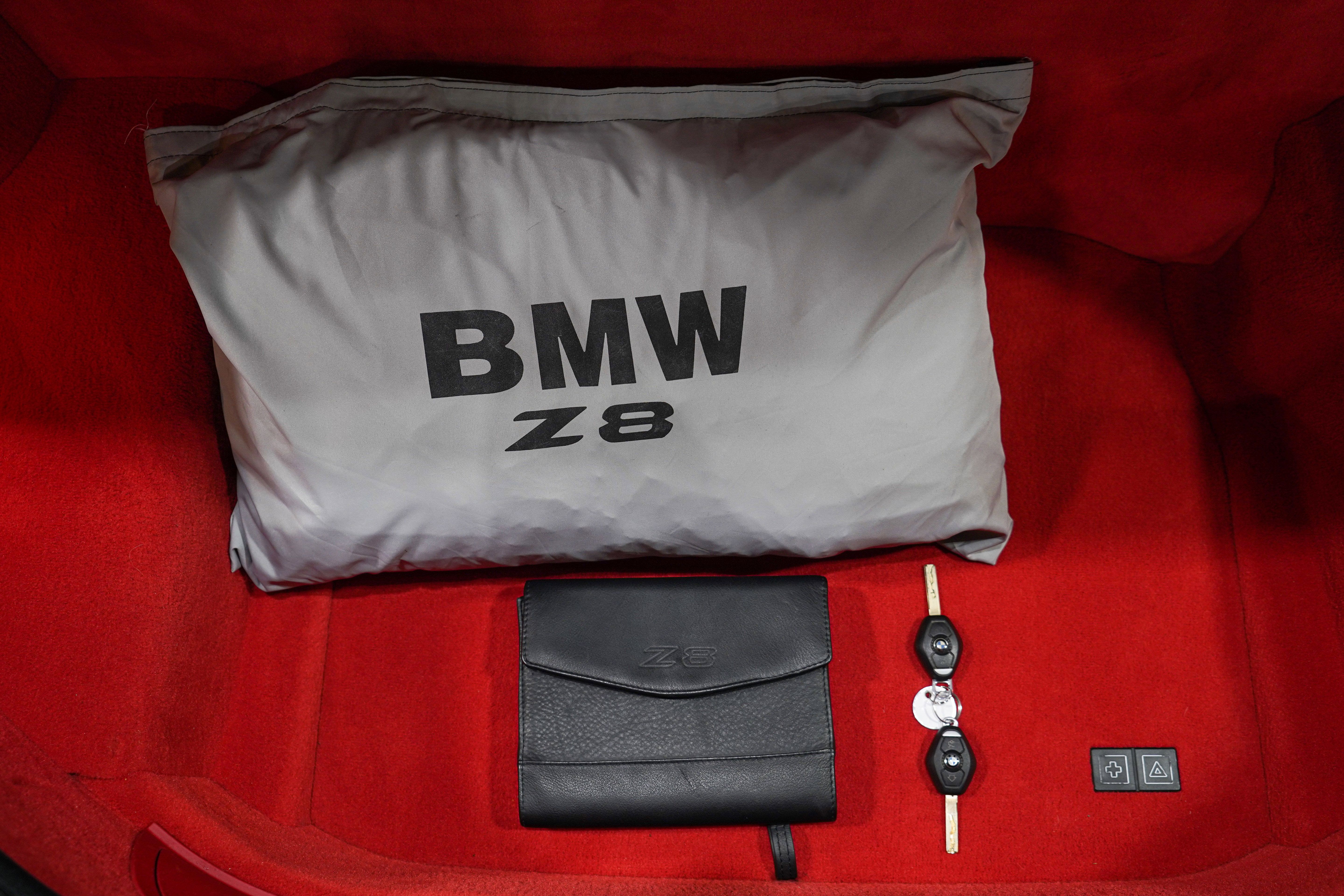 Used 2000 BMW Z8 RWD image 38