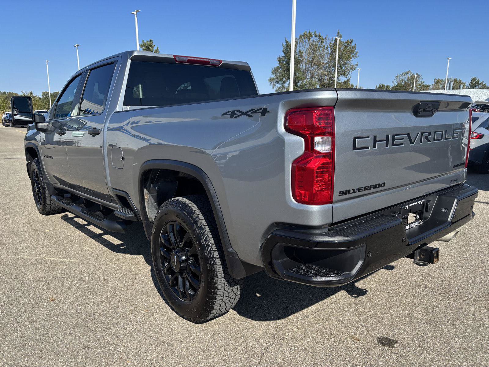 Used 2025 Chevrolet Silverado 2500 Custom w/ Custom Value Package AWD/4WD image 3