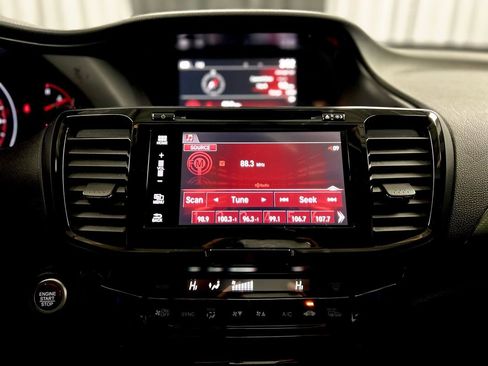 Used 2017 Honda Accord EX-L image 28