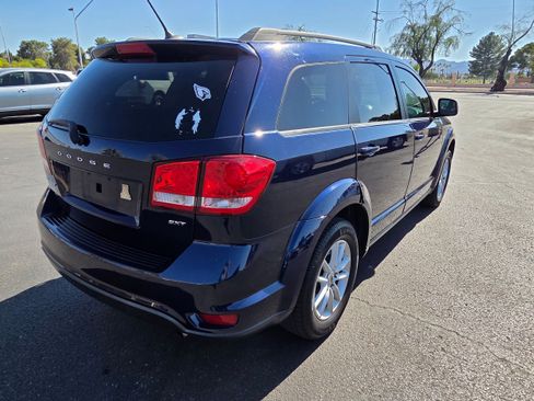 Used 2018 Dodge Journey SXT w/ Premium Group FWD image 5