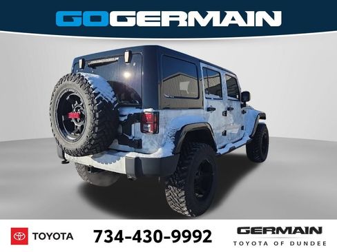 Used 2018 Jeep Wrangler Unlimited Sahara image 8