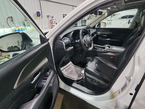 Used 2024 Toyota Grand Highlander XLE image 13