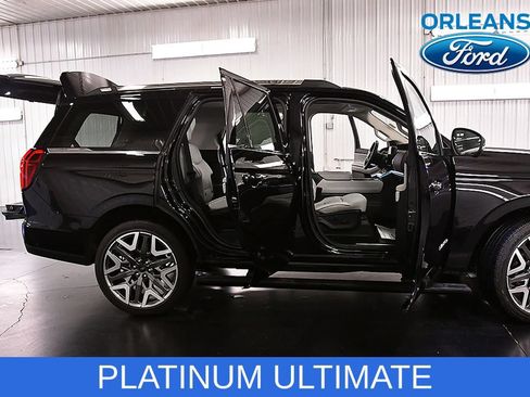 Used 2025 Ford Expedition Platinum w/ Platinum Ultimate Package AWD/4WD image 34