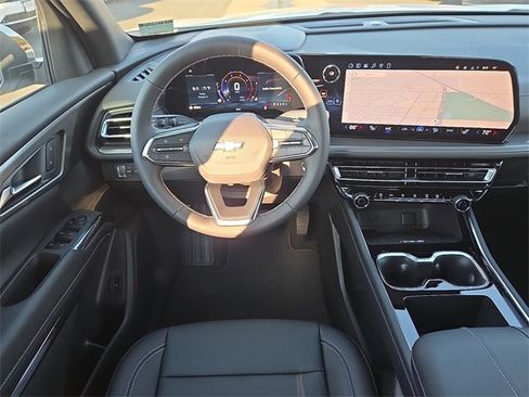 New 2026 Chevrolet Traverse LT image 9