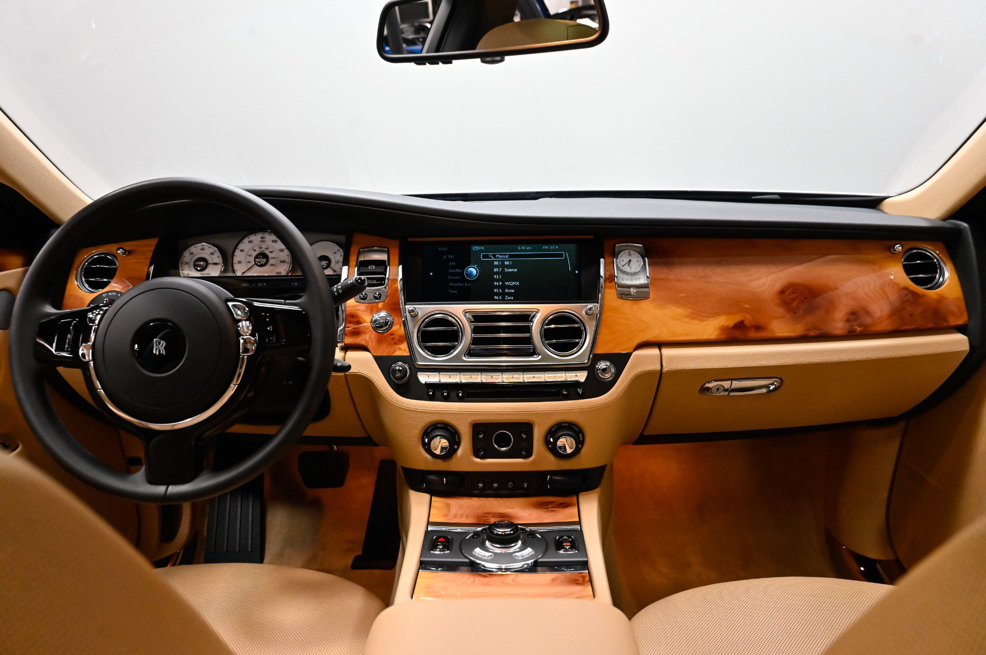 Used 2012 Rolls-Royce Ghost RWD image 31