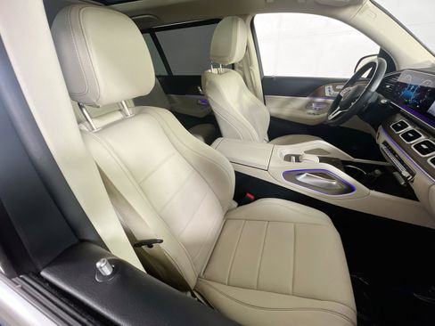 Used 2021 Mercedes-Benz GLS 450 4MATIC image 29