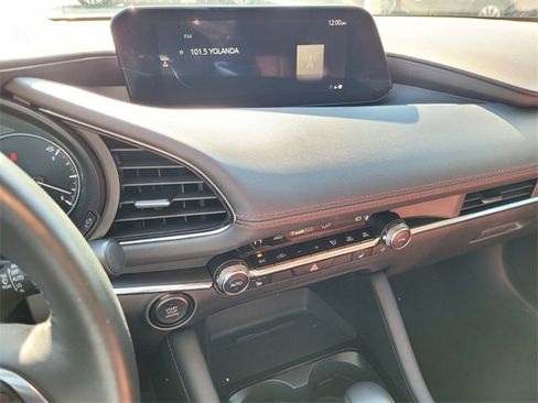Used 2024 MAZDA MAZDA3 s image 22