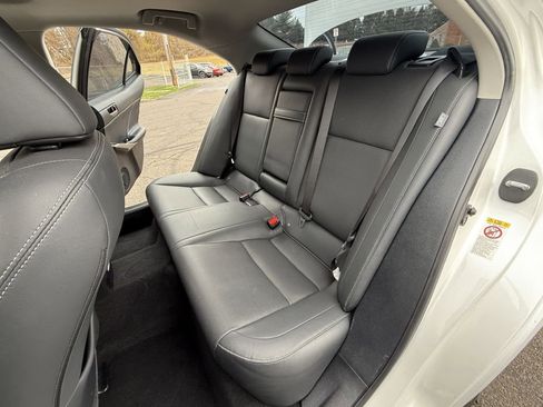 Used 2017 Lexus IS 300 AWD image 20