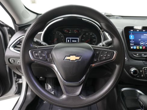 Used 2021 Chevrolet Malibu LT image 15