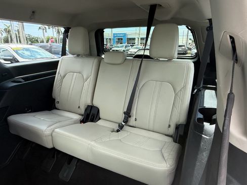 Used 2021 Ford Expedition Max Platinum RWD image 11