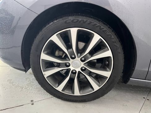 Used 2018 Hyundai Elantra GT FWD image 9