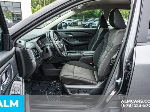 Used 2025 Nissan Rogue SV FWD image 18