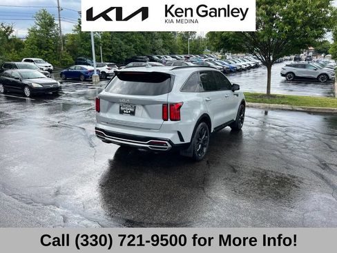 Certified 2022 Kia Sorento SX FWD image 6