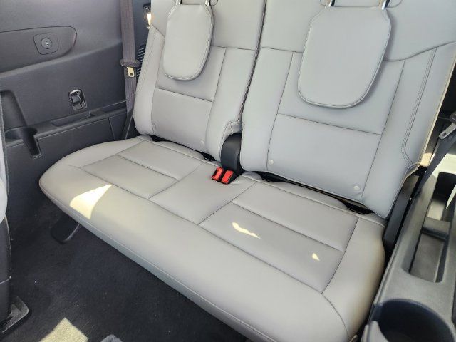 New 2026 Ford Explorer Active w/ Active Comfort Package RWD image 30