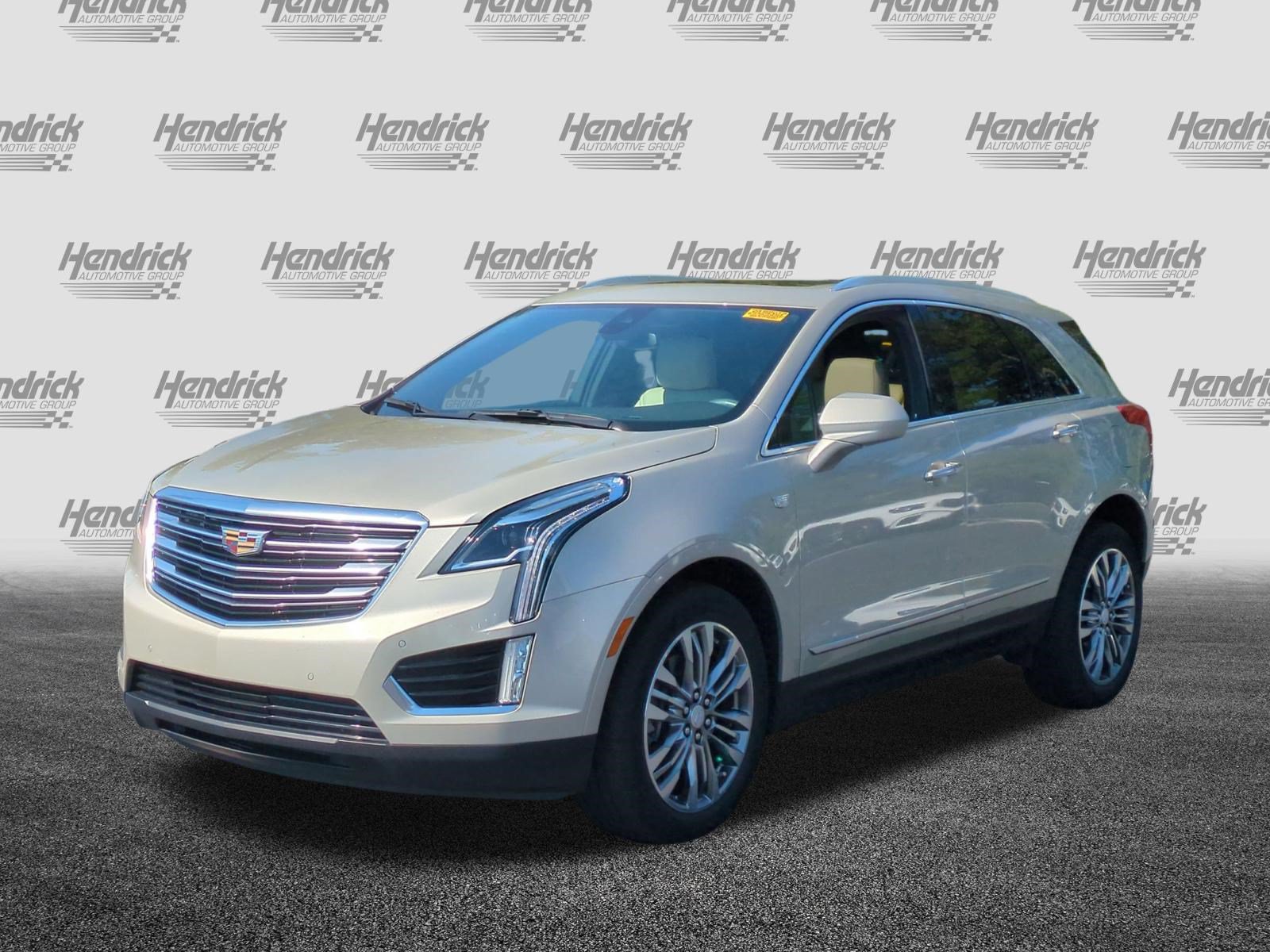 Used 2017 Cadillac XT5 Premium Luxury FWD image 5